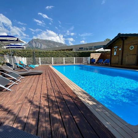 Hotel Le Neron - Logis Fontanil-Cornillon Exterior photo