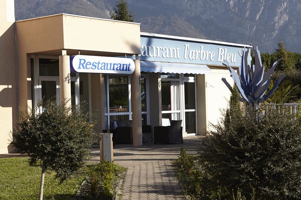 Hotel Le Neron - Logis Fontanil-Cornillon Exterior photo