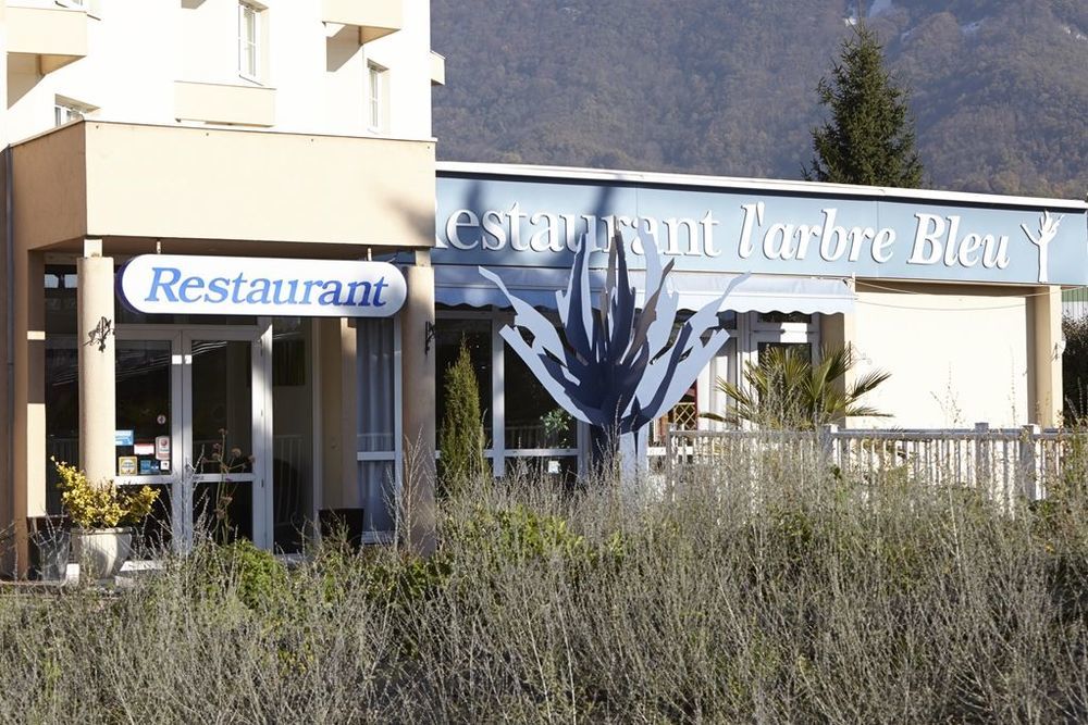 Hotel Le Neron - Logis Fontanil-Cornillon Exterior photo