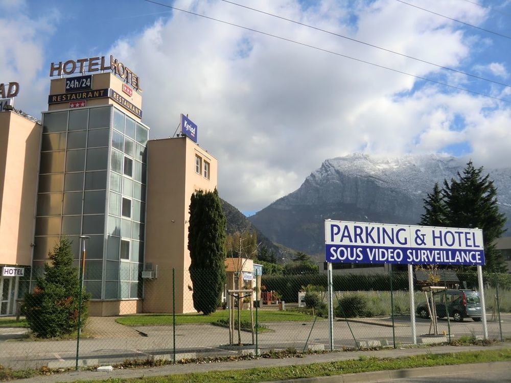 Hotel Le Neron - Logis Fontanil-Cornillon Exterior photo